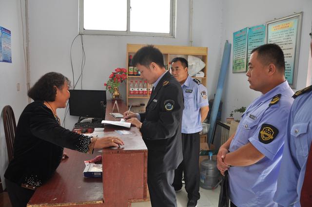 上下聯動 部門配合 中心街街道全力推進“五小行業”整治工作