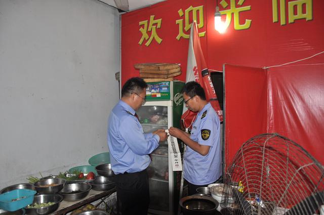 上下聯動 部門配合 中心街街道全力推進“五小行業”整治工作