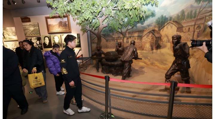 繼承革命精神 勇奪昆侖榮耀